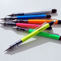 Portaminas MONO Graph de Tombow - 0.7mm - NEON Pink