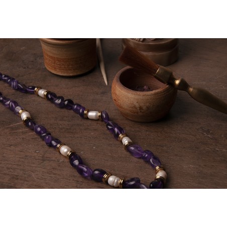 Collar sencillo de amatistas y perlas