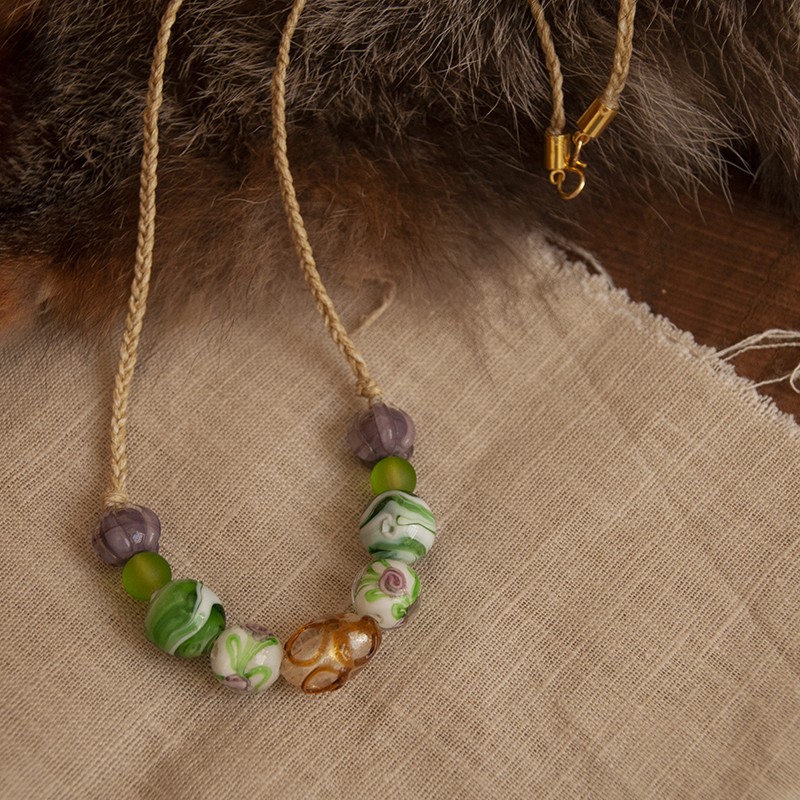 Collar de cuentas MAO