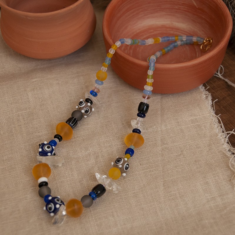 Collar de cuentas de cristal Poeni